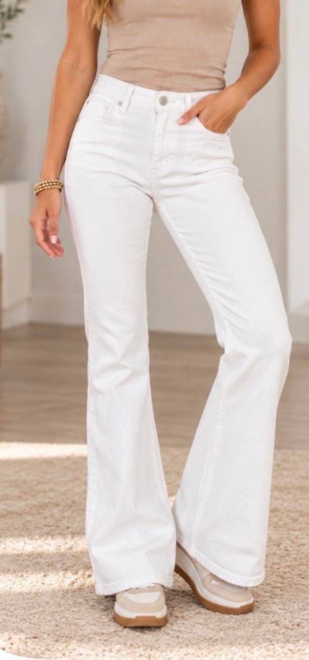 Judy Blue White Flare Jeans Size 7/28 Stretch Denim Bell Bottom
